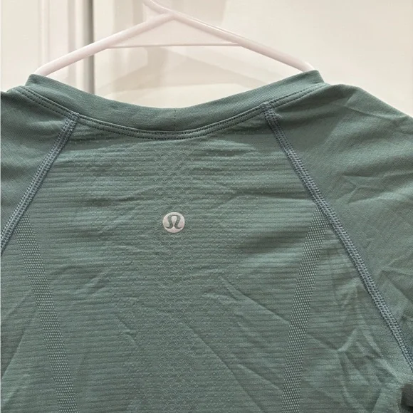 Lululemon Swiftly Size 2 - Picture 4 of 7